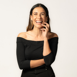 Yanely Hernández
