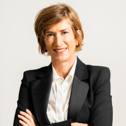 Eugenia Soriano - Moderadora mesa redonda Orienta WOW